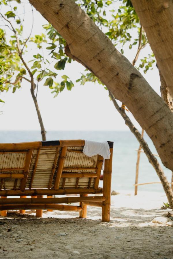 Amami Beach Resort Пуерто-Галера Екстер'єр фото