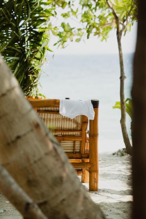Amami Beach Resort Пуерто-Галера Екстер'єр фото